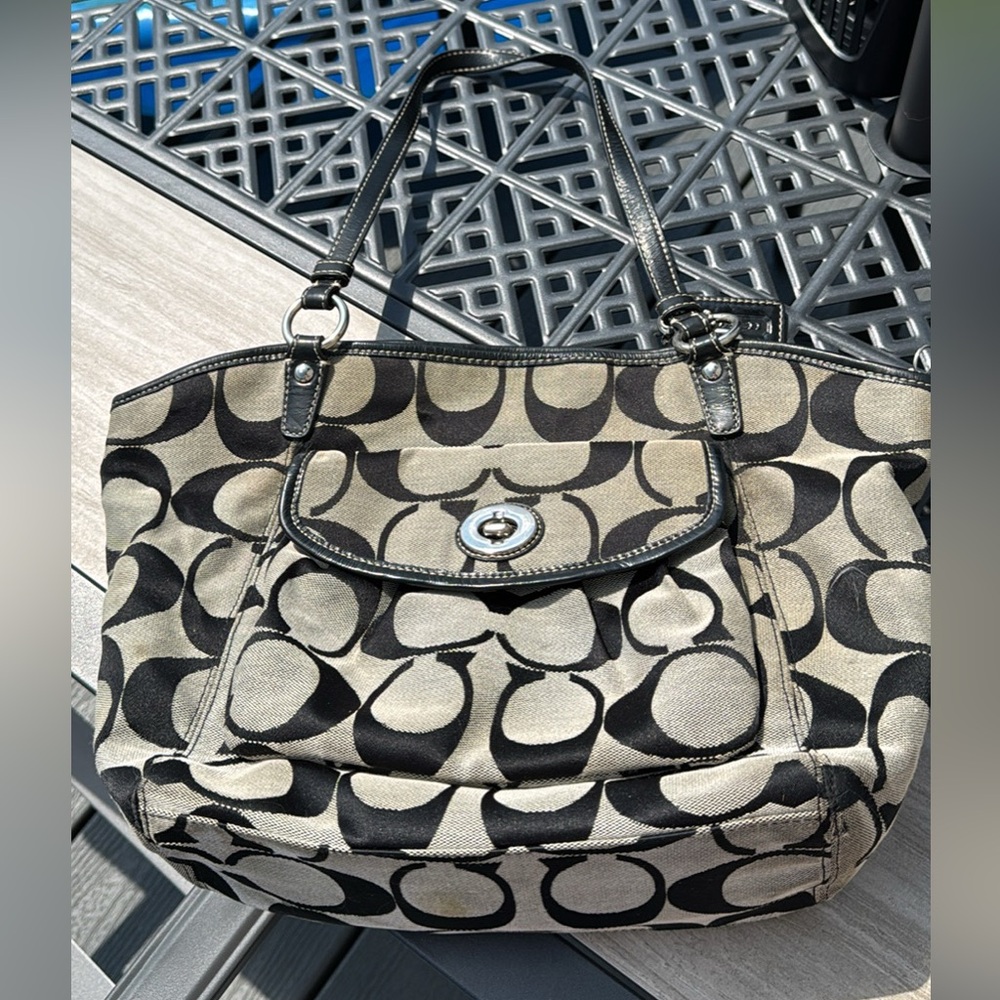 Very Vintage Coach Bag & wallet SET